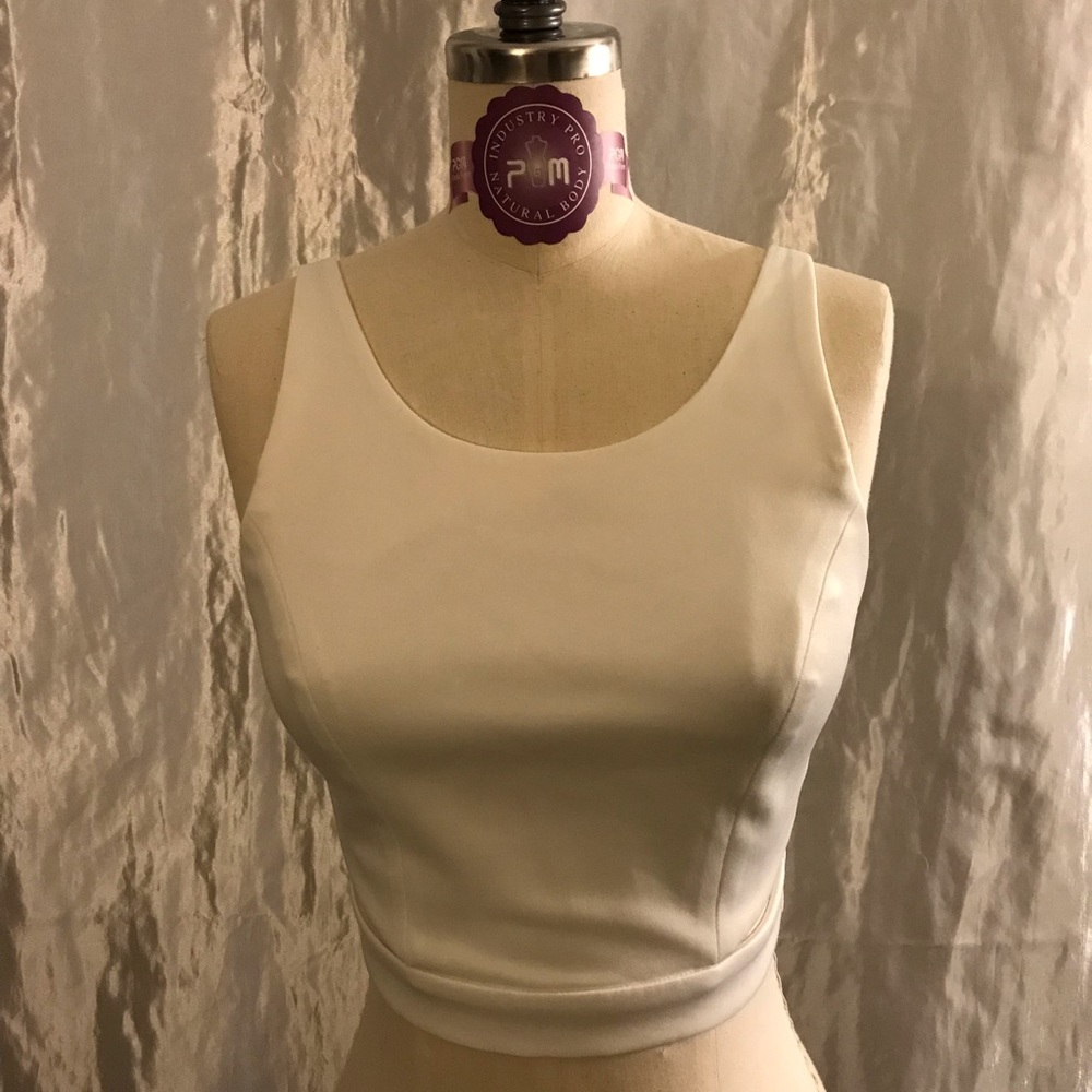 Baddie Crop Top With Golden Zipper